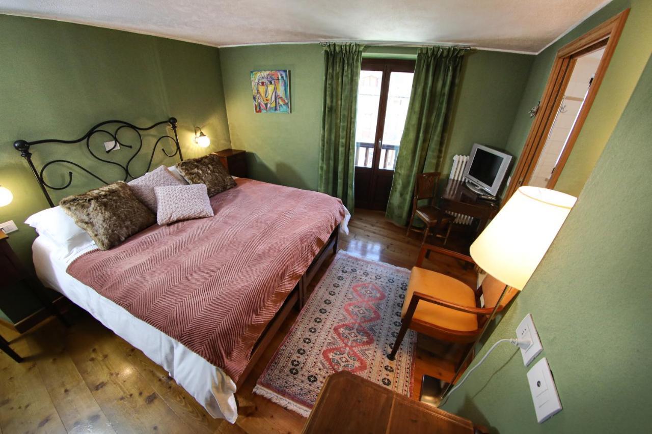 Art Hotel Grandes Murailles Valtournenche Bagian luar foto