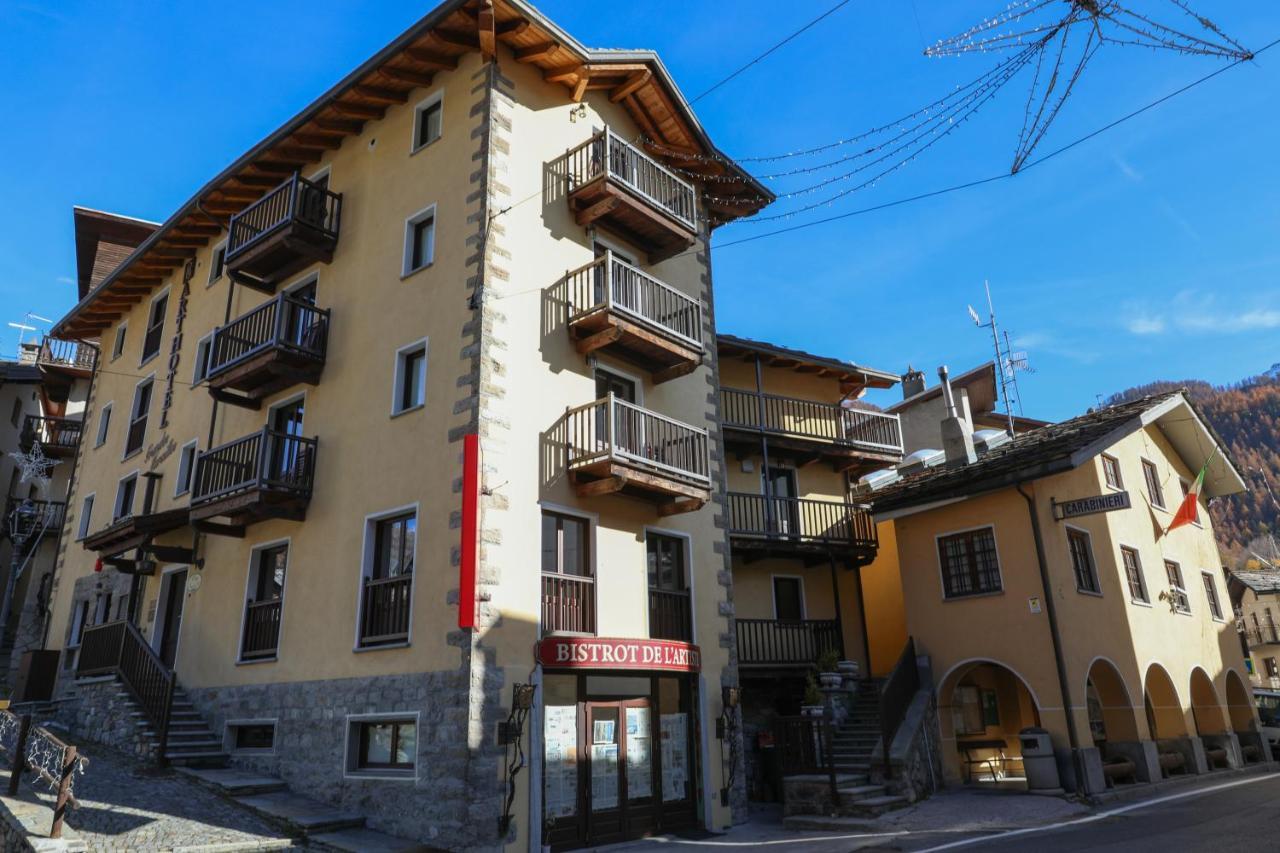 Art Hotel Grandes Murailles Valtournenche Bagian luar foto