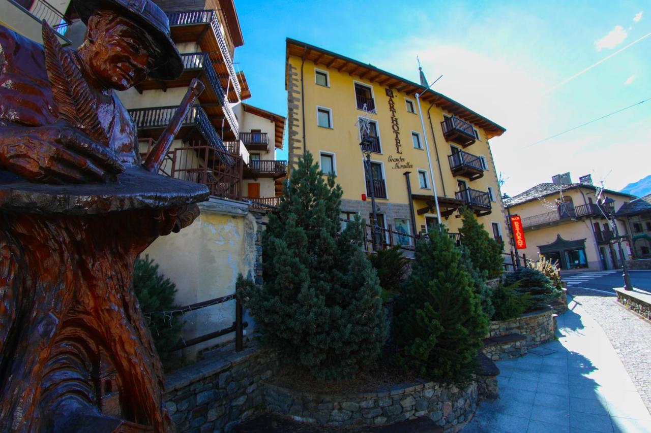 Art Hotel Grandes Murailles Valtournenche Bagian luar foto
